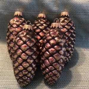 Set of 5 glass pinecones